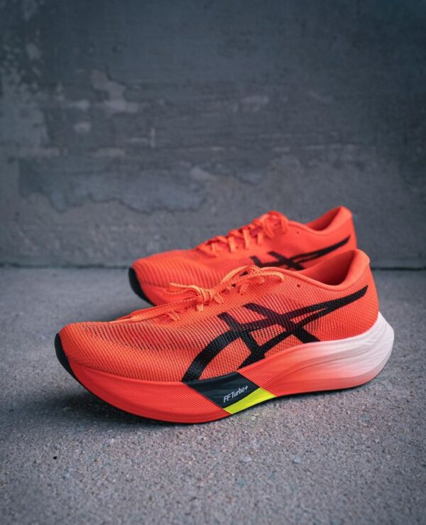 running shoes - Image 4